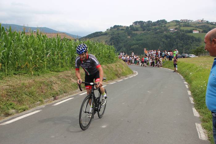 Maldan gora plazara heldu ar 32 1502801426909