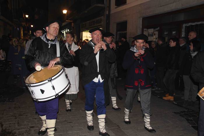 Errege magoen desfilea tolos 41 1546717645824