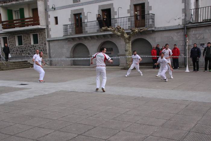 Bote luzea Amezketan 12 1459595140260