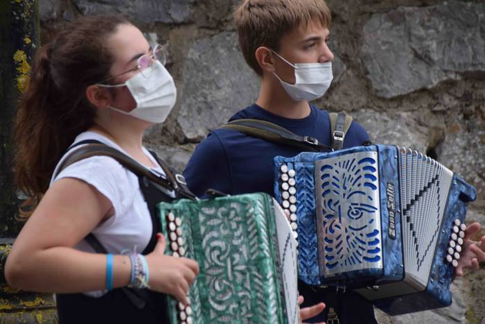 Festari itxura ematen, musik 5 1627663331189