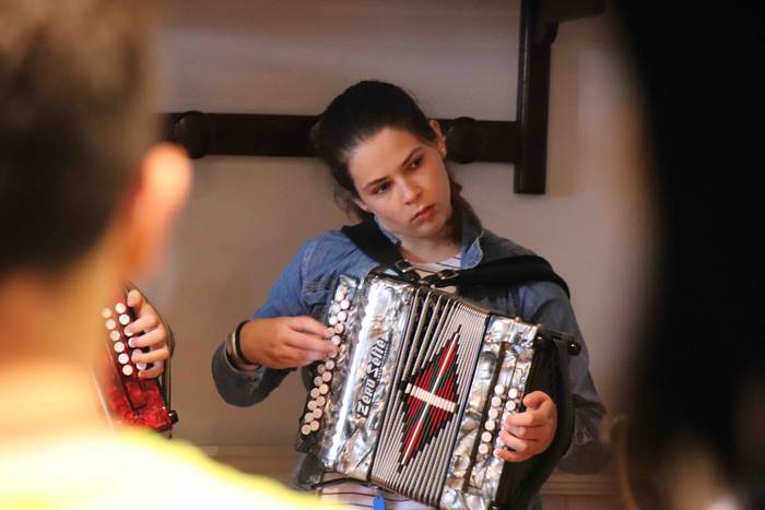 Asteasuko haurrek hasi dute  105 1530189419820