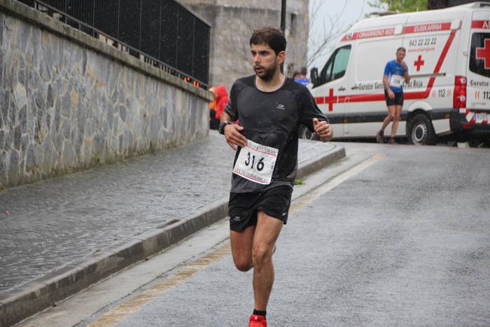 Aitziber Ibarbia eta Julen L 25 1493553860419