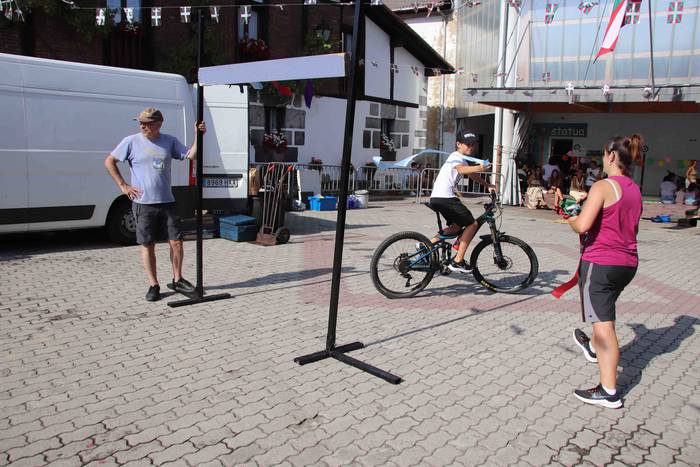 Goiazko festak. Ume jolasak. 77 1660322733423