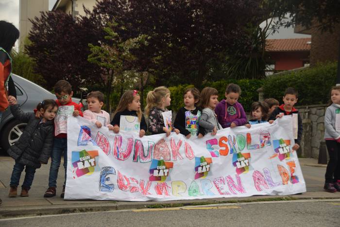 Euskararen ekilibristak 235 1491303462371