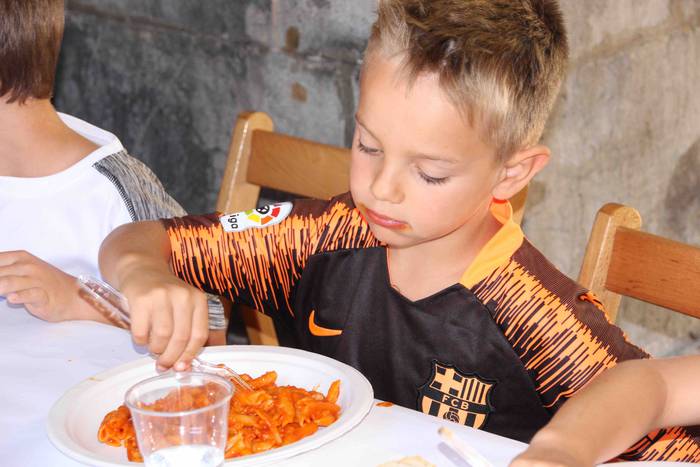 Tripa beteta, dantzan pasa d 1 1563205313623