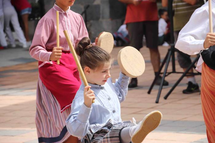 Euskal dantzek harrobia dute 57 1567950069486