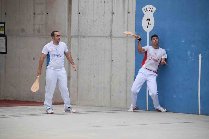 Txapelak jantzi dituzte 52.  20 1627714819933