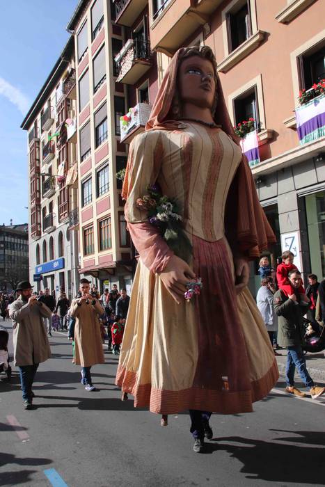 Erraldoi eta buruhandiak Zal 7 1582375937796