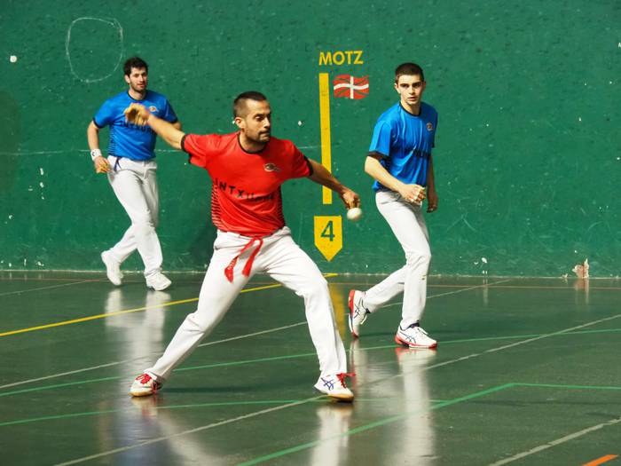 Oinatz Bengoetxea, alegia, 2 21 1649064043232