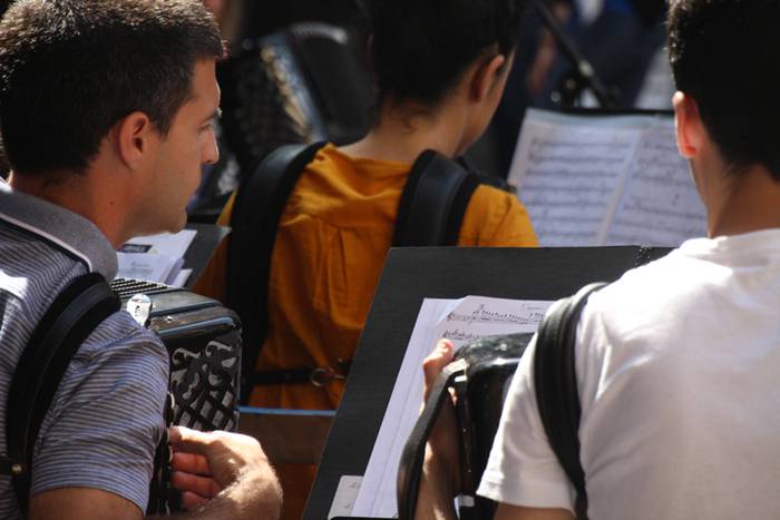 Kantatzen ez duenak, zorioni 9 1495897217796