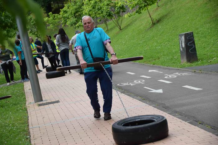 Haur eta helduen arteko II.  85 1560343296137