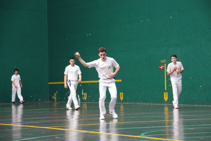 Alegiarrek ezin izan dute Oi 53 1623500201461