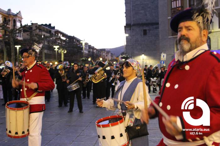 Helduak danborrei eraginez 16 1488049850032