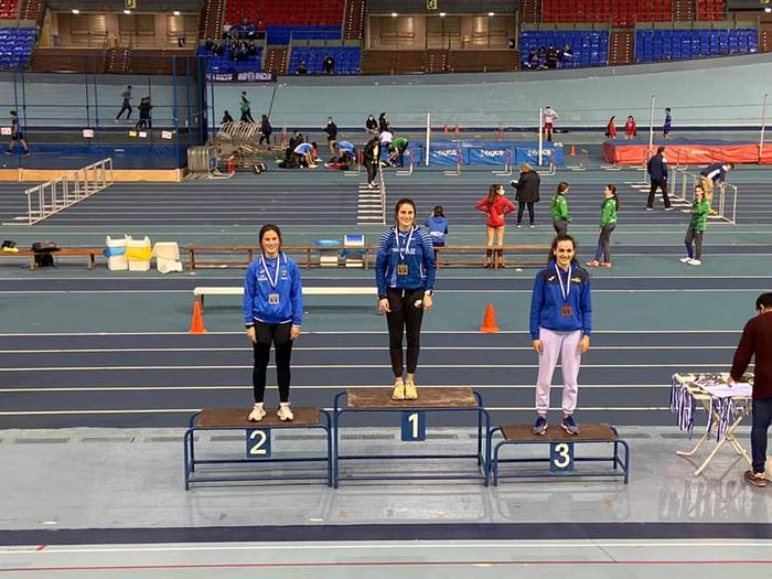 Brontzezko bi domina eta mar 11 1645642039902