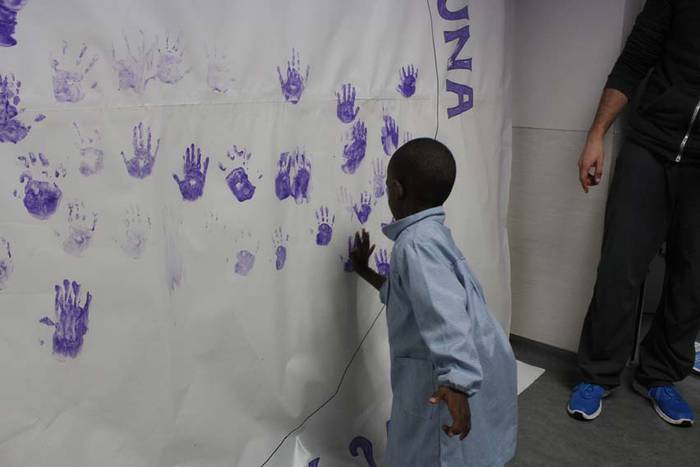 Azaroak 25 Ikaztegietako eskolan murala 9 1448454564351