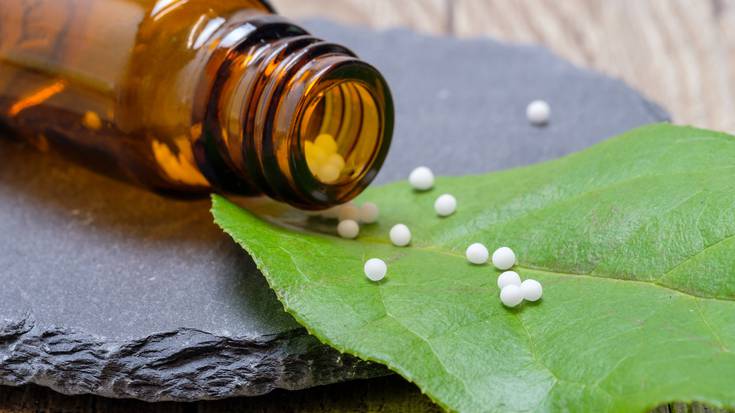 Homeopatiak alfonbra azpian ezkutatzen zuena