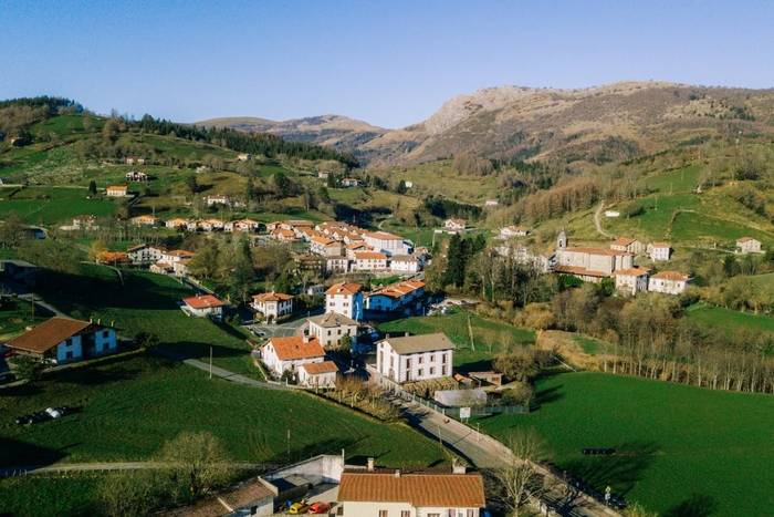 Krosa egingo dute, lehenengo aldiz, Bidanian