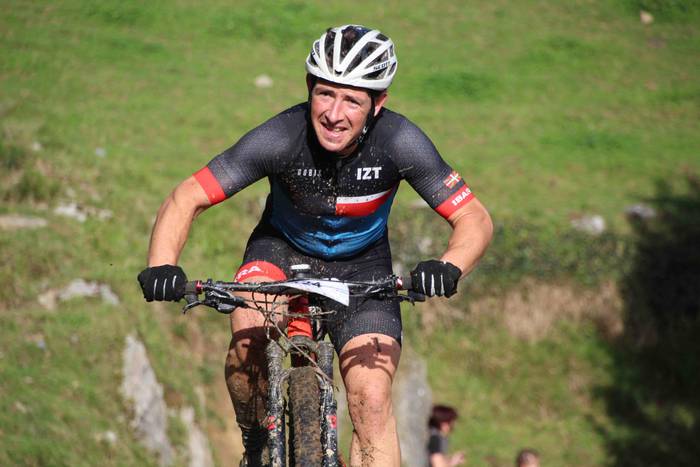 olarrain auzoa abraham olano 14 1572182901875