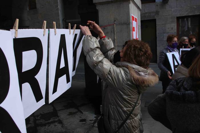 Martxoak 8 bezpera, oneka, p 9 1646657272183