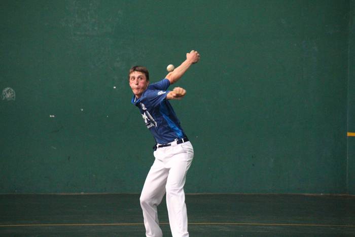 Herriko semea bultzatzen 27 1472060836308