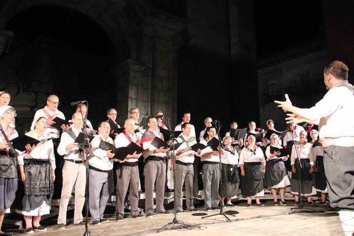 Suak argitu du urteko gaurik 76 1561330861544