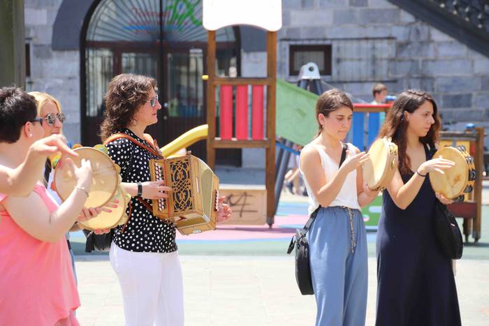 Triki hotsek alaitu dute Tol 13 1559490775551