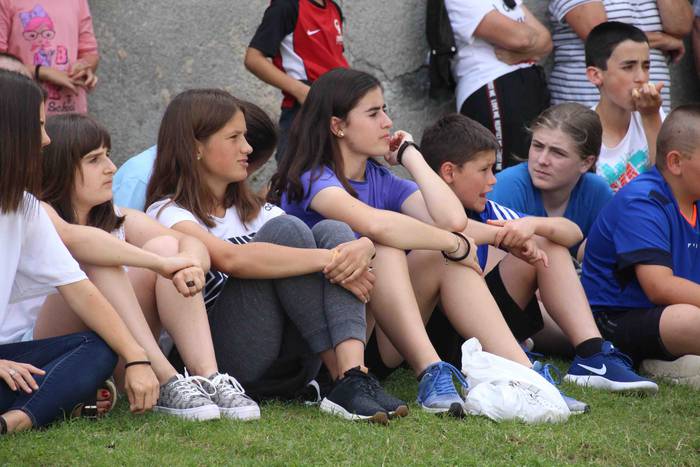 Frontoi Zaharrari, pilotari  5 1532187621730