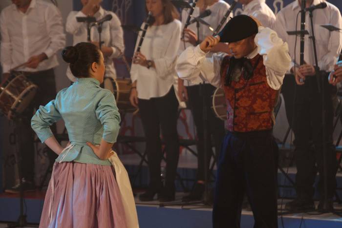 Txoriek kriskitinak joko bal 1 1508750010582