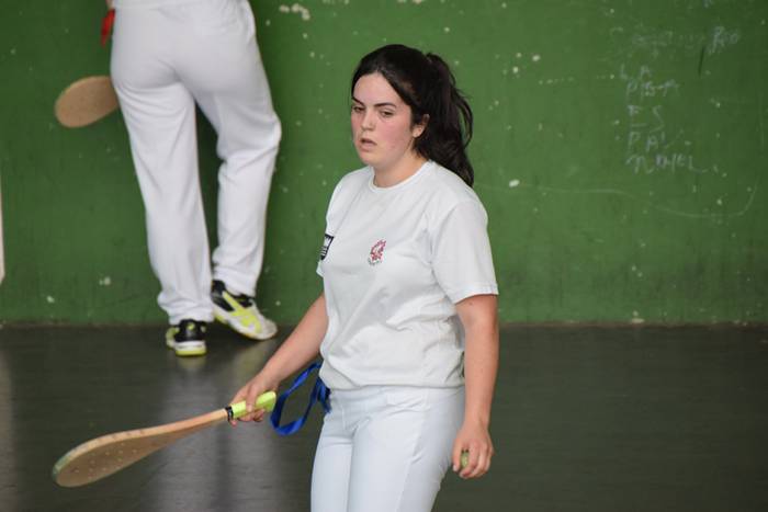 Giro onean ari da ospatzen B 5 1527960651285