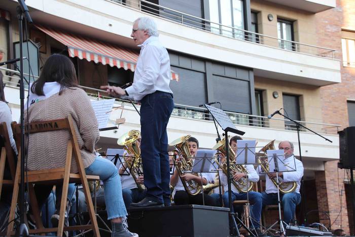 Banda Topaketa AV400Urte 37 1553970428069