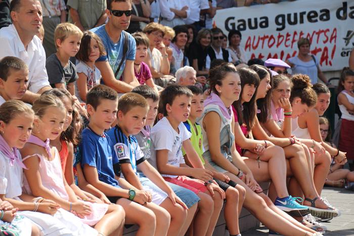 Antzezten ere fin ibili dira 29 1472209558518