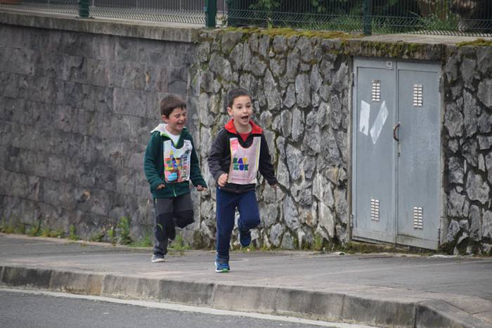 Euskararen ekilibristak 229 1491303425260