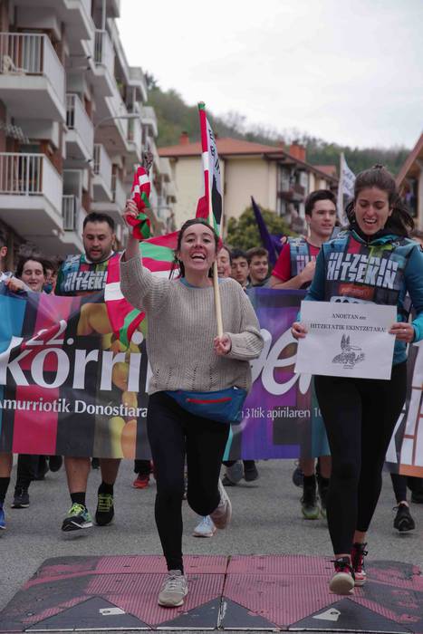 korrika, furgonetatik, Anoet 52 1649421144562