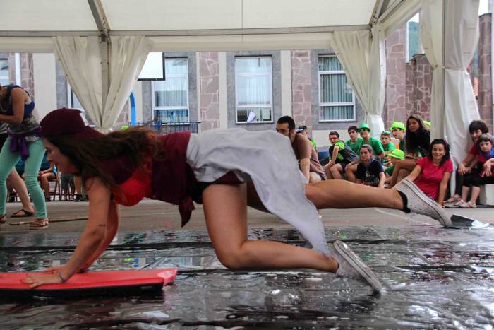 Lotsak ez du lekurik salontz 32 1565373550592