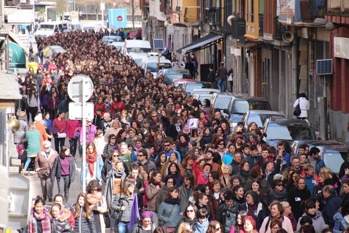 Egunerokorik ez, emakumerik  38 1520518412849