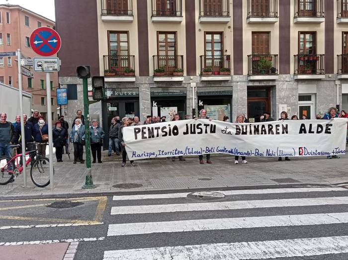 Pentsiodunen mugimendua, Ibe 4 1636449029209