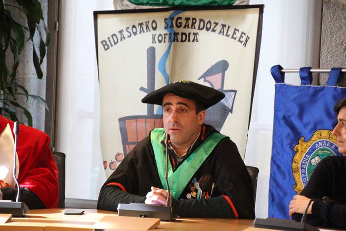 Tolosako Babarrun Kofradiako kide berriak 10 1479648624540