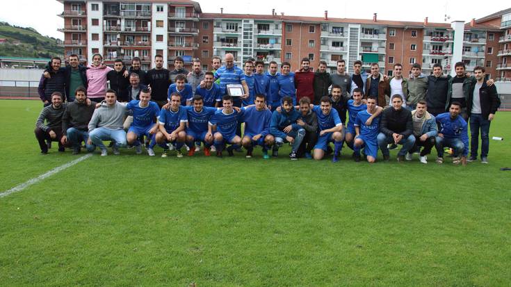 Luis Mendigainek merezitako omenaldia jaso du