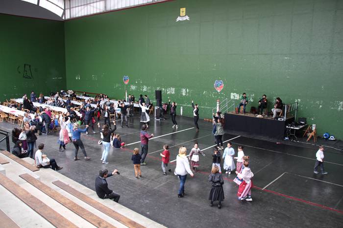 Eguna dantzan 18 1491147660112