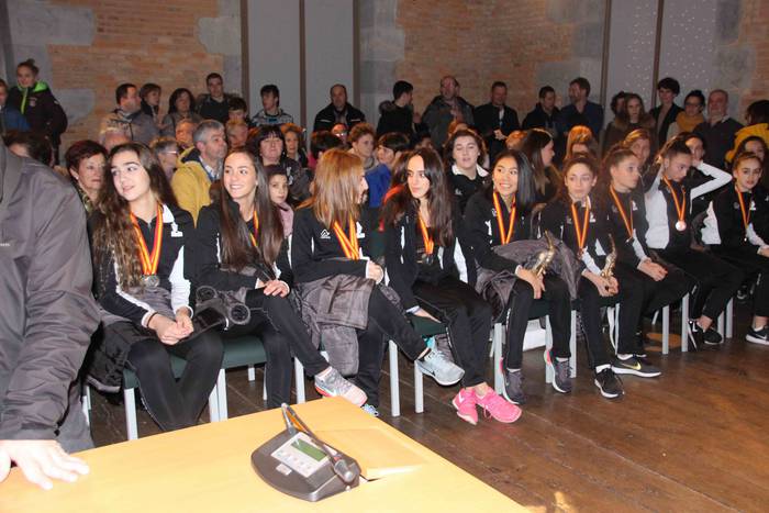 Tolosa CF Gimnastikakoei harrera egin diete 2 1544992024757