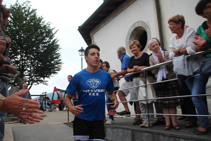 Zaldi gainean lasterka Abalt 57 1498413351444