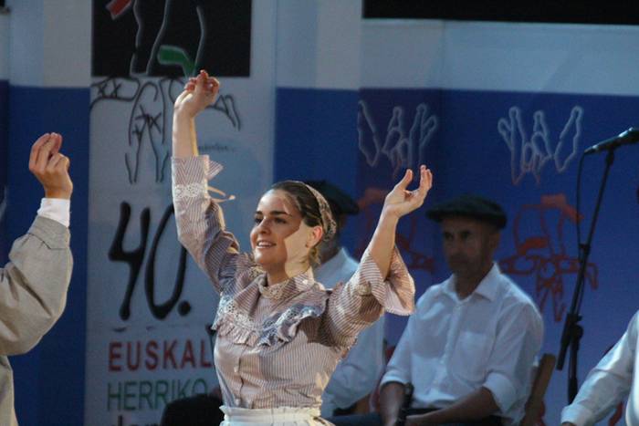 Euskal Herriko 40. dantza txapelketa  7 1476696028318