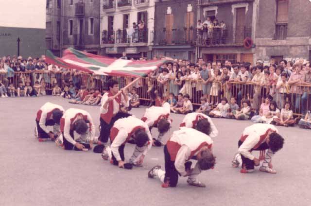 Mende erdiko soka(dantza)