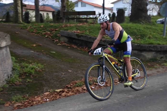 Alexander Ordeñana eta Zuriñ 54 1543079294365