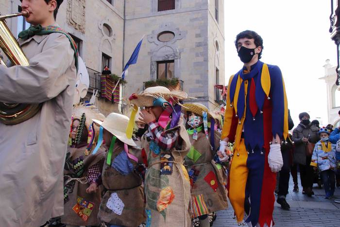 Dantzari Txikiak Zaldunita b 2 1645880465412