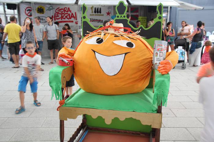 Elbarrenako festen hasiera 8 1473275664558