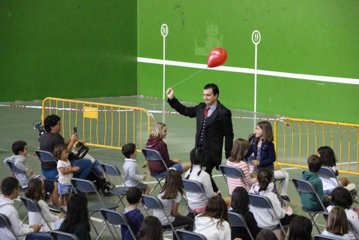 Asteasun festak apurtu du "n 5 1593430405386