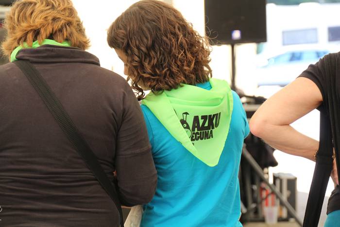 Azku Eguna bosgarrenez 14 1476544363781