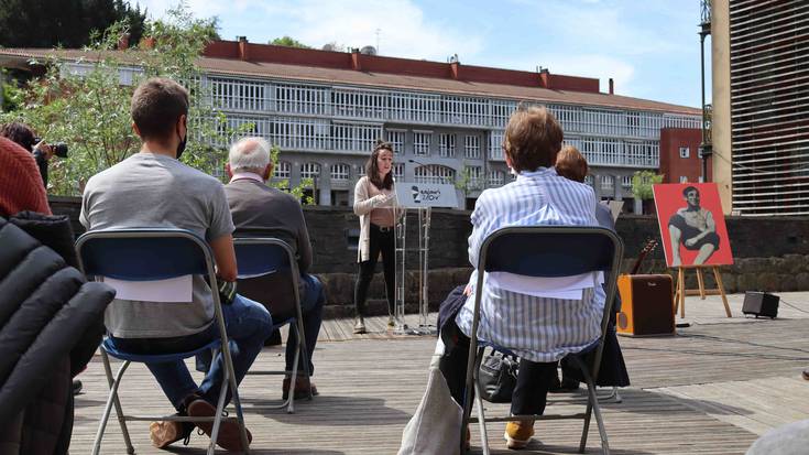 Txirrita omendu dute Tolosan