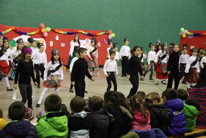 Irurako Ikastolako inauterie 52 1582110359296